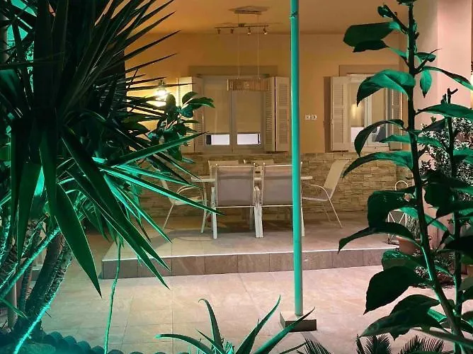 Oasis Garden Apartament