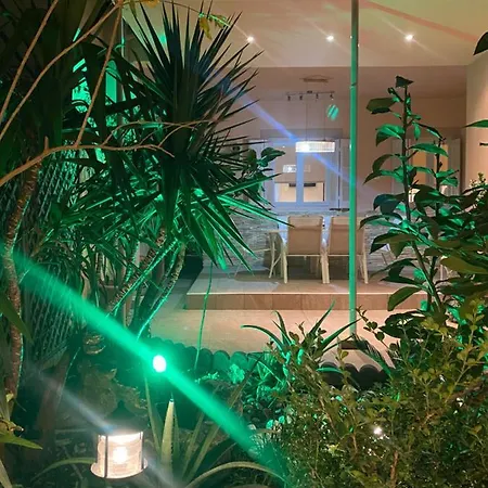 Oasis Garden * Volos