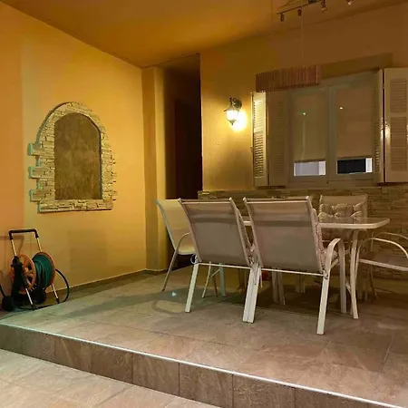 Oasis Garden Apartment Volos